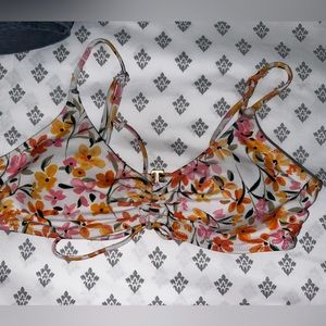 super cute swim top! very little wear